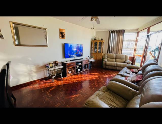 2 BEDROOM APARTMENT FOR SALE IN WESTRIDGE